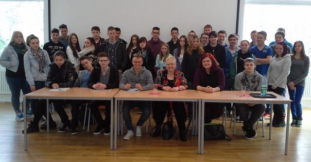 Abgeordnete Schäfer und Schellhammer zu Besuch in der Christian-Erbach-Realschule Plus in Gau-Algesheim