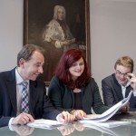 Über den Abschlussbericht der Enquete-Kommission Bürgerbeteiligung freuen sich: Matthias Lammert (CDU), Pia Schellhammer (Vorsitzende der Enquete, GRÜNE), Martin Haller (SPD)